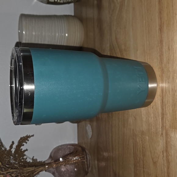 YETI Rivee Green 30 Oz Tumbler with Magslider Lid - Picture 2 of 6